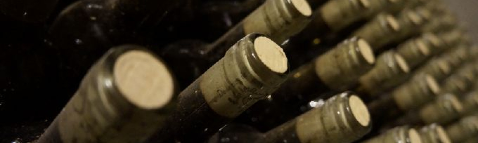 croppedimage680368 Wine bottle tops v8