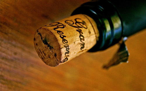 Five ways to open a bottle of wine without a bottle opener